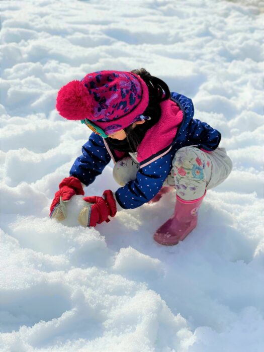 令和4年最終日　雪山でソリ滑り